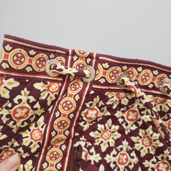 🌻HP Vera Bradley Drawstring Backpack Bag Burgandy Medallion Pattern - Picture 8 of 11
